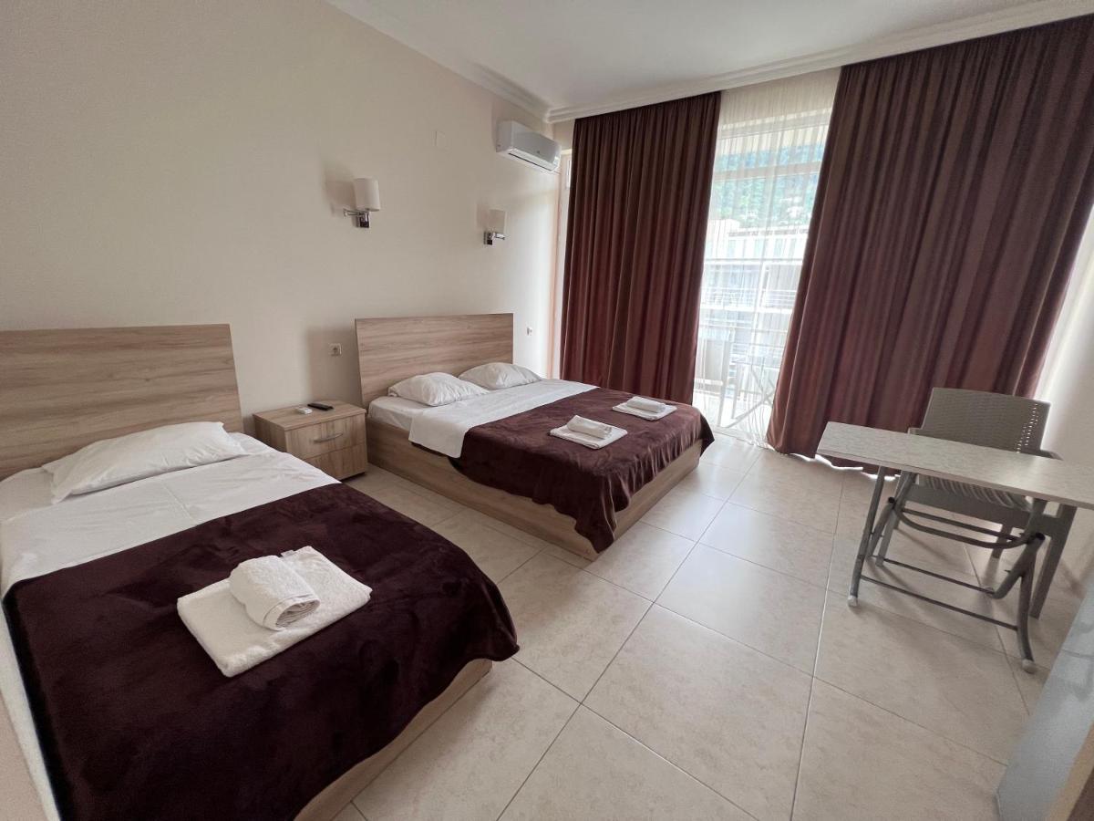 Sunshine Hotel كفارياتي المظهر الخارجي الصورة