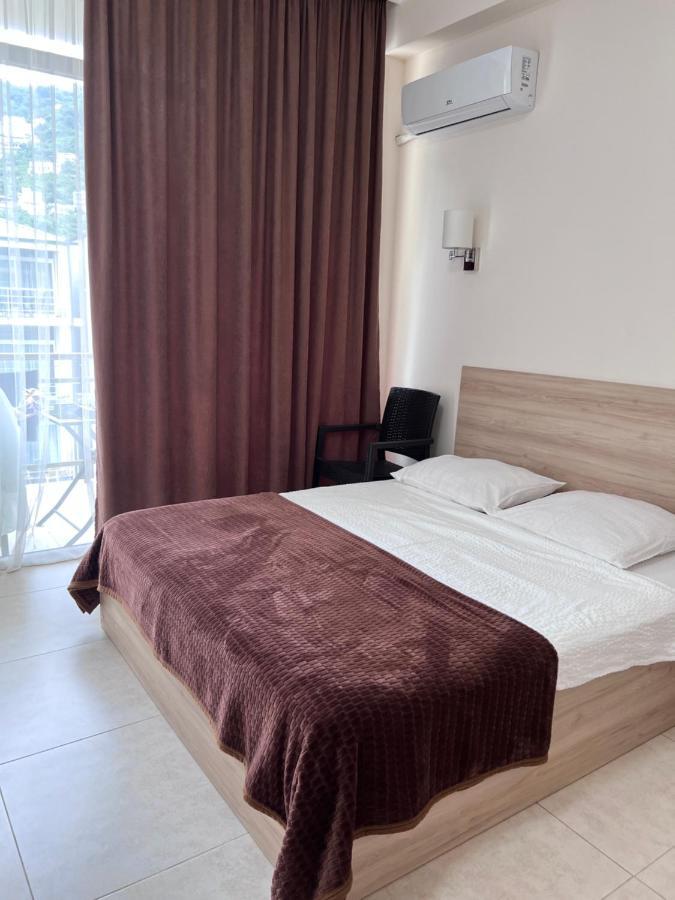 Sunshine Hotel كفارياتي المظهر الخارجي الصورة