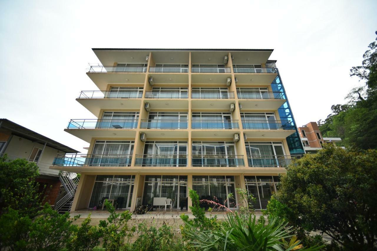 Sunshine Hotel كفارياتي المظهر الخارجي الصورة